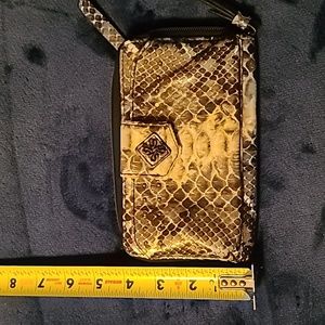 Simply Vera Vera Wang gray snake skin cluth